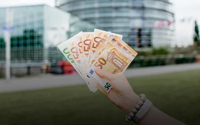 Бельгия. Зарплаты 2025 году и в 2026 в Бельгии