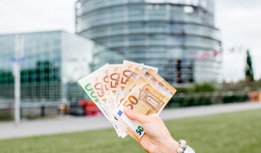Austria: Płaca Minimalna 2025, Średnia Płaca i Zarobki pracujących w Austrii
